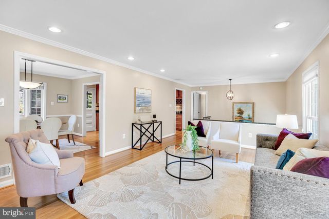 7515 CAYUGA AVE, Bethesda, MD 20817