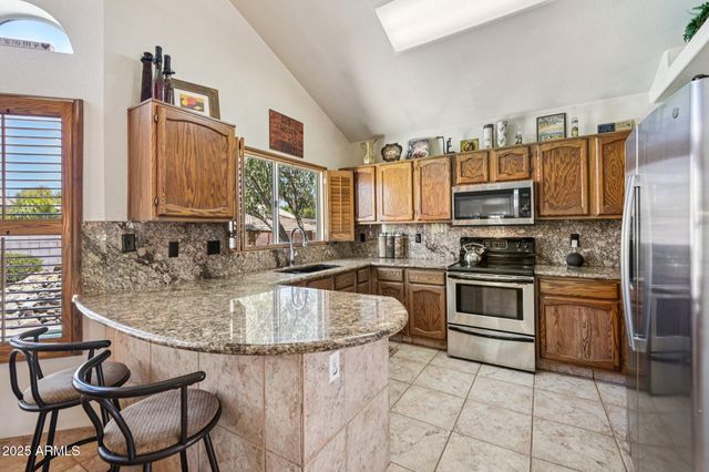 8362 W MICHELLE Drive, Peoria, AZ 85382