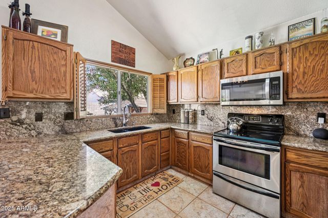 8362 W MICHELLE Drive, Peoria, AZ 85382