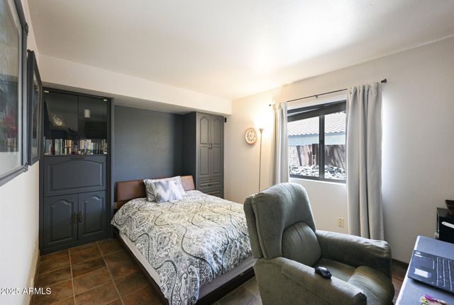 8362 W MICHELLE Drive, Peoria, AZ 85382