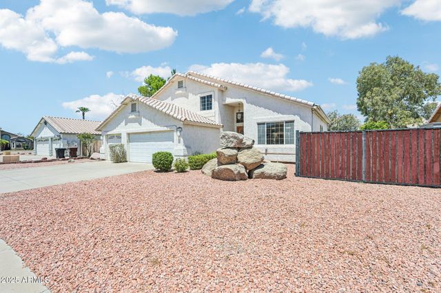 8362 W MICHELLE Drive, Peoria, AZ 85382