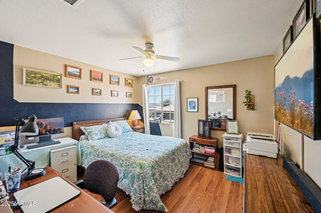 8362 W MICHELLE Drive, Peoria, AZ 85382