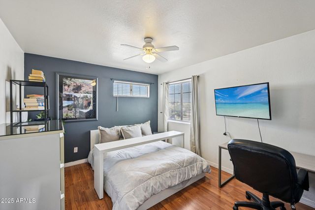 8362 W MICHELLE Drive, Peoria, AZ 85382