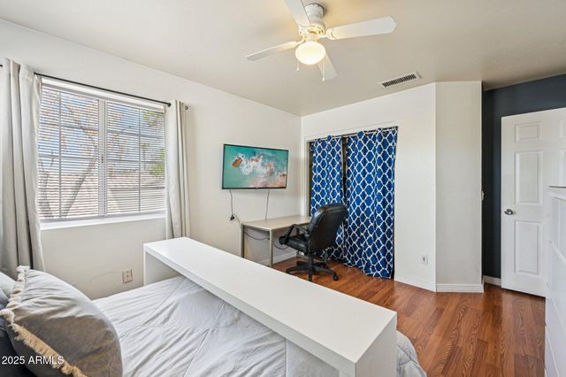 8362 W MICHELLE Drive, Peoria, AZ 85382