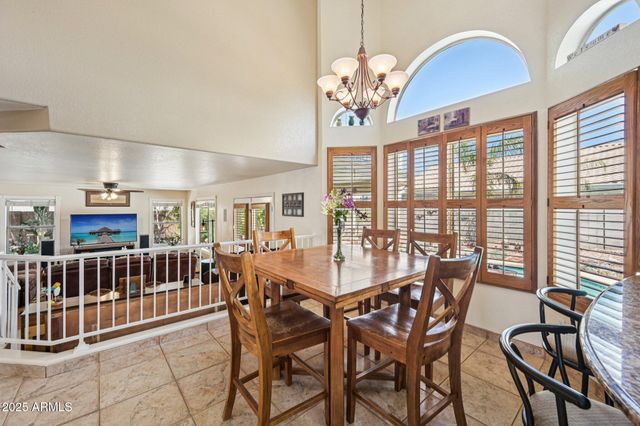 8362 W MICHELLE Drive, Peoria, AZ 85382