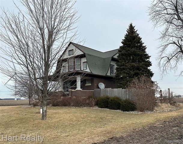 1083 S Van Buren Road, Reese, MI 48757