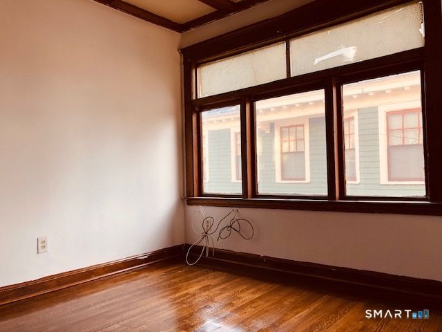 27 Blake Street, New Haven, CT 06511