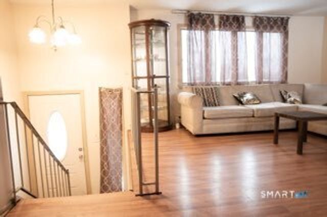 20 Quarry Hill Road, Waterbury, CT 06706