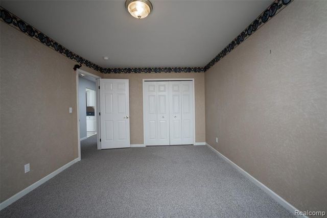 5026 Harbor Oak Drive, Waterford, MI 48329