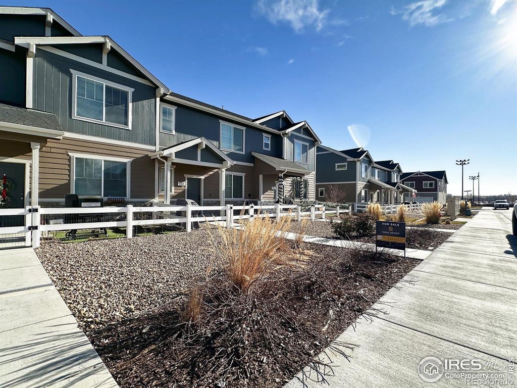 281 Oriole Way, Johnstown, CO 80534