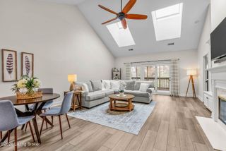 3438 Hurstbourne Ridge Blvd, Louisville, KY 40299