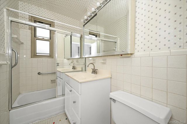 23-25 Bell Boulevard 6J, Bayside, NY 11360