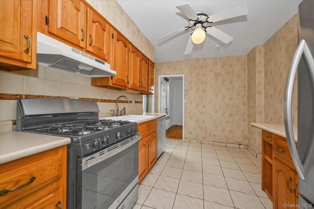 23-25 Bell Boulevard 6J, Bayside, NY 11360