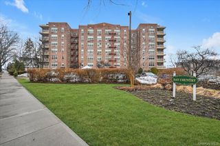 23-25 Bell Boulevard 6J, Bayside, NY 11360