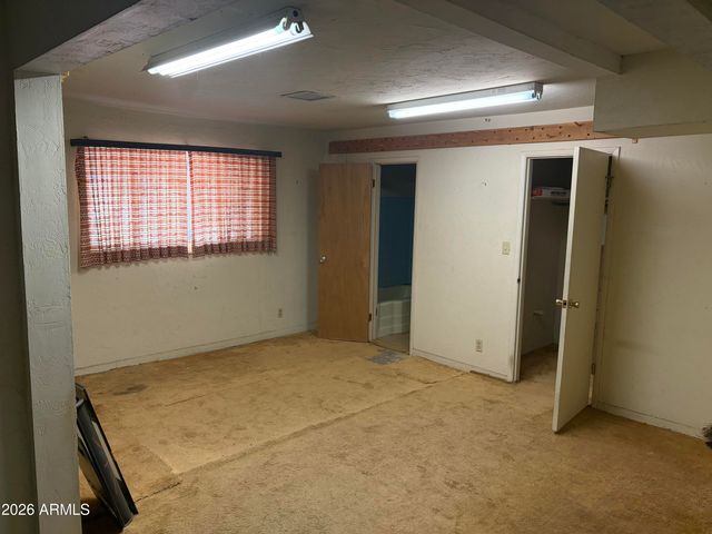 2105 E LONE CACTUS Drive, Phoenix, AZ 85024