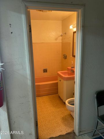 2105 E LONE CACTUS Drive, Phoenix, AZ 85024
