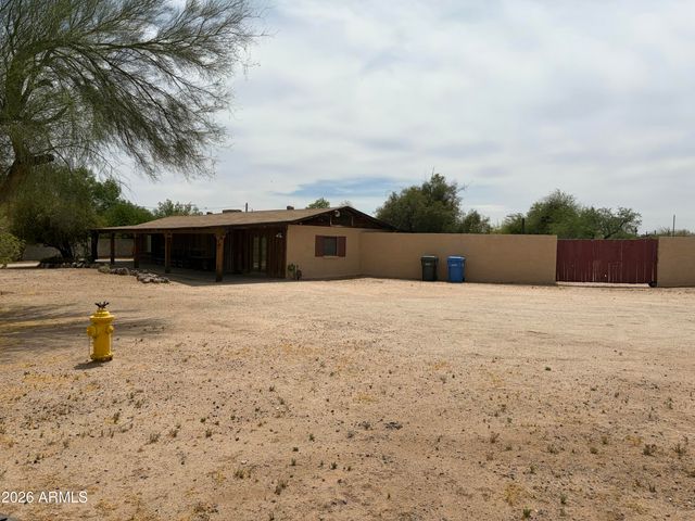 2105 E LONE CACTUS Drive, Phoenix, AZ 85024