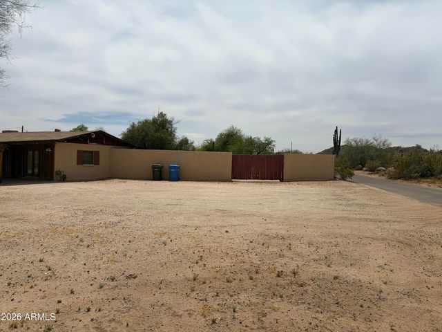 2105 E LONE CACTUS Drive, Phoenix, AZ 85024