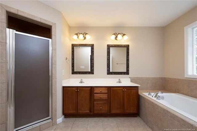 2931 Brookcrossing Drive, Fayetteville, NC 28306