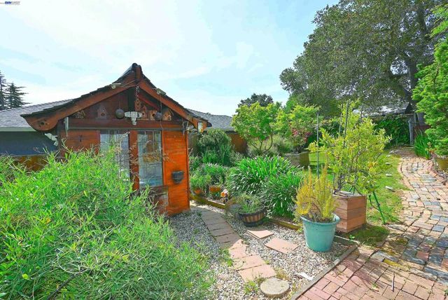 4199 Seven Hills Rd, Castro Valley, CA 94546