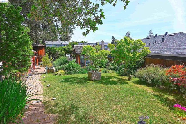 4199 Seven Hills Rd, Castro Valley, CA 94546