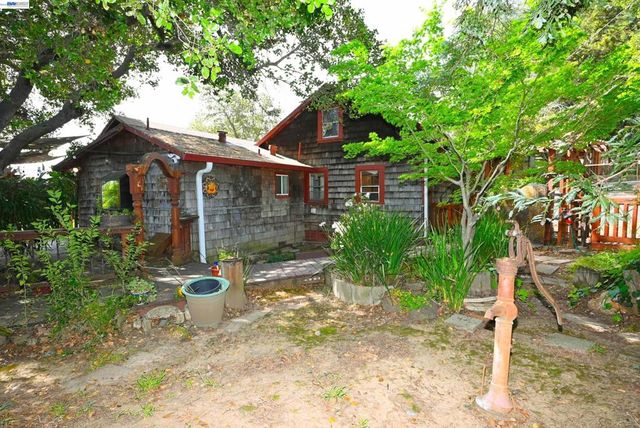 4199 Seven Hills Rd, Castro Valley, CA 94546