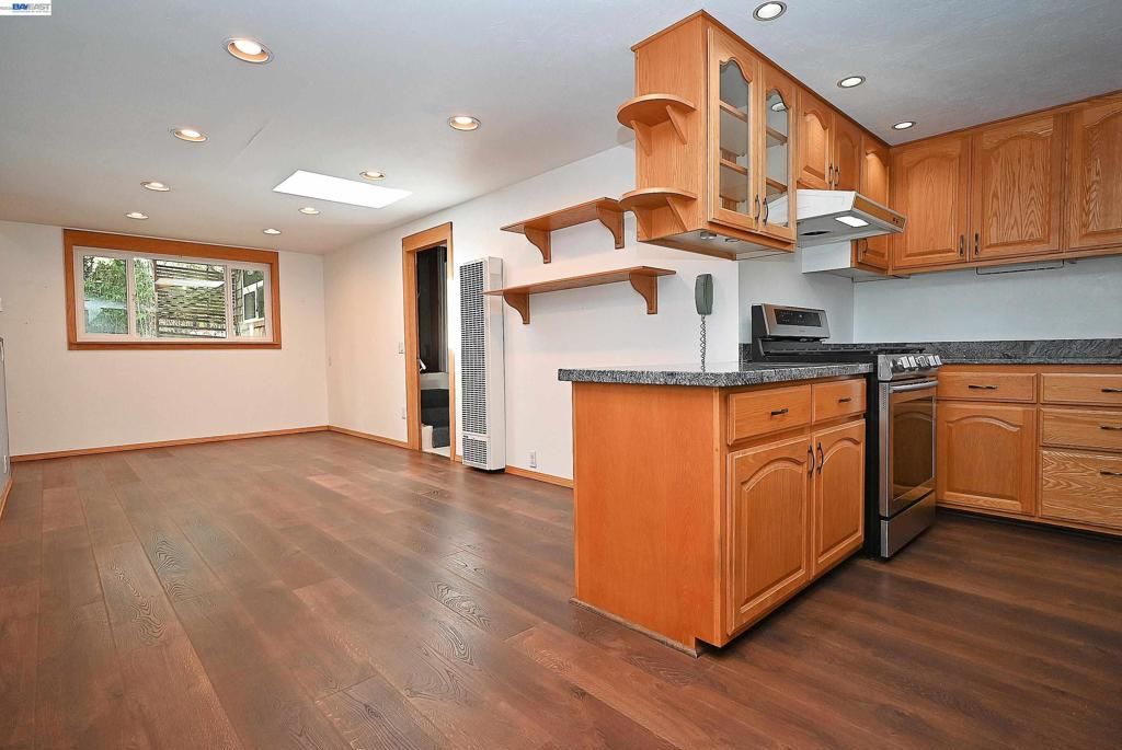 Image 27 of property listing at 4199 Seven Hills Rd, Castro Valley, CA 94546