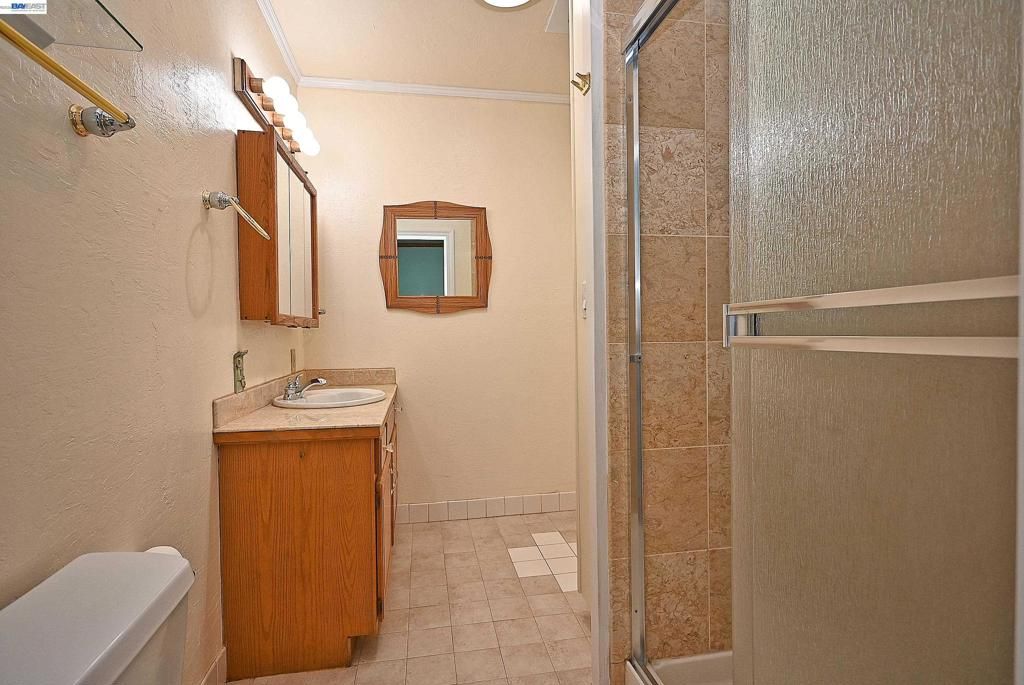 Image 34 of property listing at 4199 Seven Hills Rd, Castro Valley, CA 94546