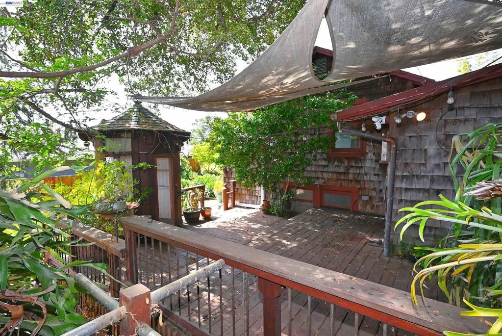 Image 8 of property listing at 4199 Seven Hills Rd, Castro Valley, CA 94546