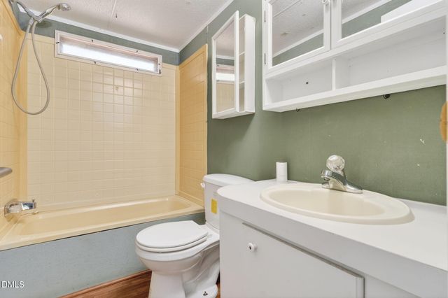 3226 Eldridge Road, Newton Grove, NC 28366