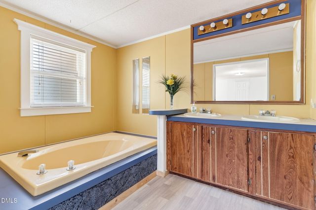 3226 Eldridge Road, Newton Grove, NC 28366