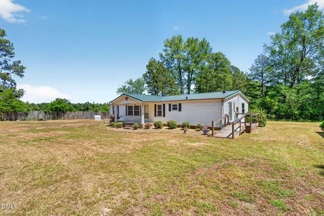 3226 Eldridge Road, Newton Grove, NC 28366