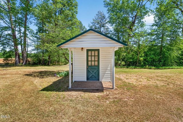 3226 Eldridge Road, Newton Grove, NC 28366