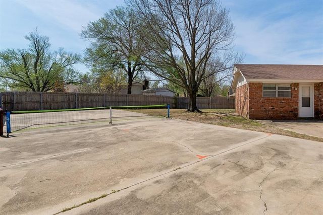 1924 Burnt Oak Street, Norman, OK 73071