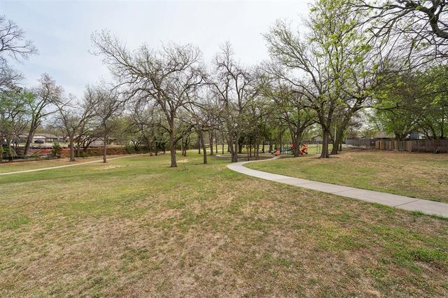 1924 Burnt Oak Street, Norman, OK 73071