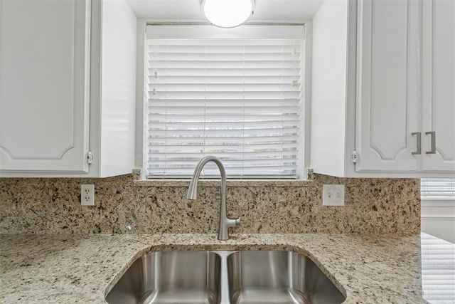 1924 Burnt Oak Street, Norman, OK 73071