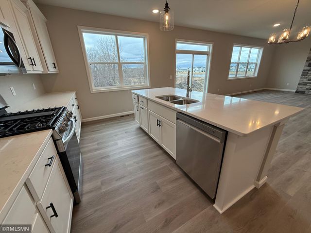 1642 Meadows Drive, East Bethel, MN 55011