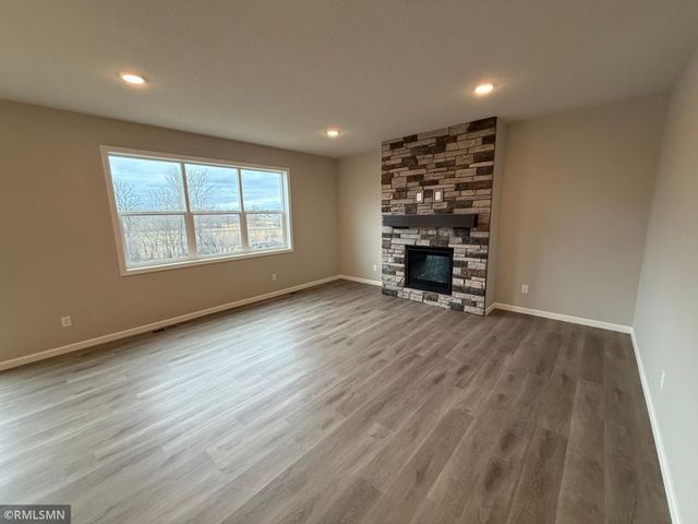 1642 Meadows Drive, East Bethel, MN 55011