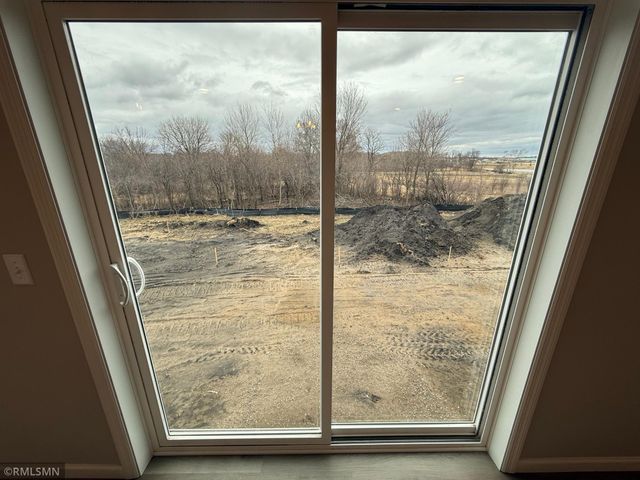 1642 Meadows Drive, East Bethel, MN 55011