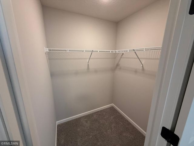 1642 Meadows Drive, East Bethel, MN 55011