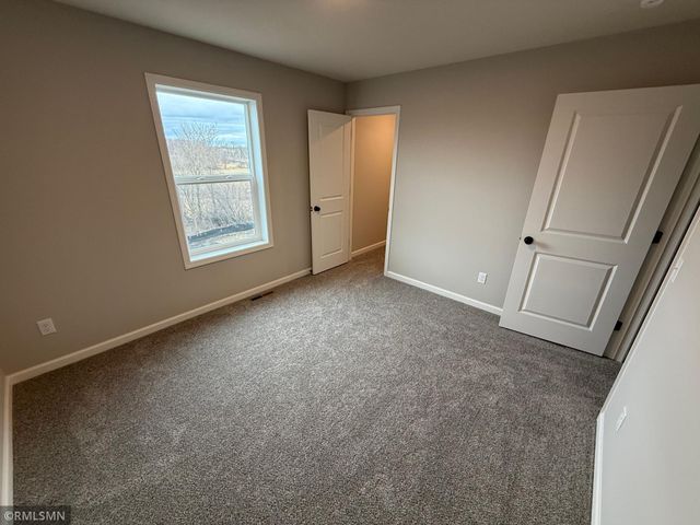 1642 Meadows Drive, East Bethel, MN 55011