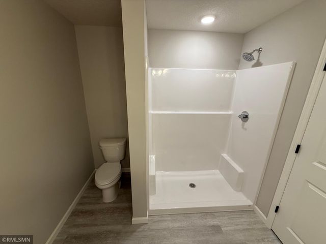 1642 Meadows Drive, East Bethel, MN 55011