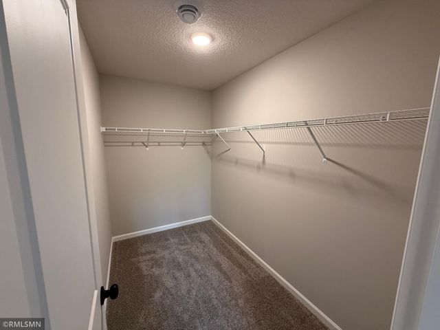 1642 Meadows Drive, East Bethel, MN 55011