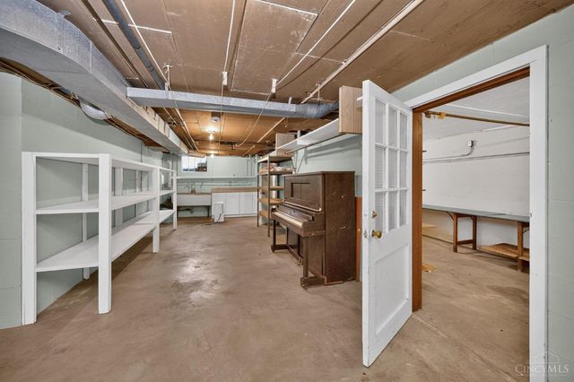 6206 Cambridge Avenue, Cincinnati, OH 45230