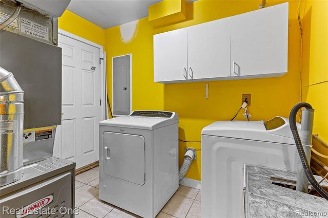 32144 Warren Road, Westland, MI 48185