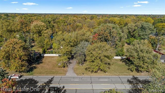 32144 Warren Road, Westland, MI 48185