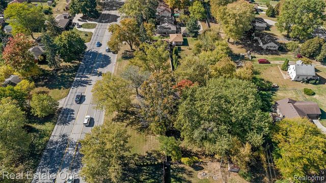 32144 Warren Road, Westland, MI 48185