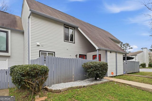 538 Country Greens Drive, Jonesboro, GA 30238