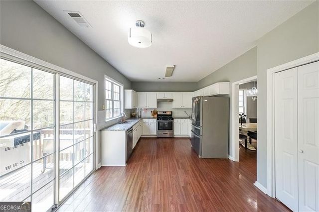 1050 DUNEDIN Trail, Woodstock, GA 30188