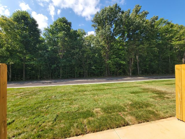 312 Front Ridge Circle, Clarksville, TN 37040